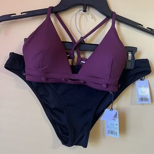 Women's NWT Shade & Shore 2 piece Swim Suit Size M 8/10 Berry/Black Color